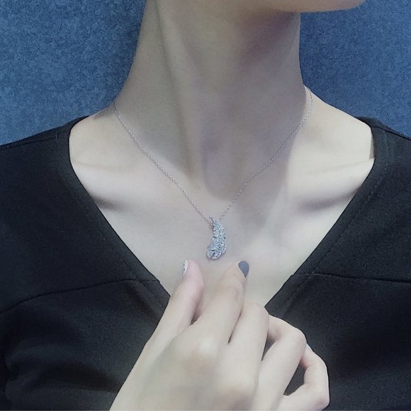 White Feather Necklace White gold NICE Feather element necklace